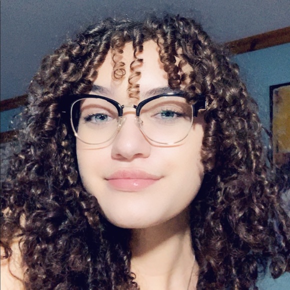 Meet your Posher, Aaliyah - Picture 1 of 1